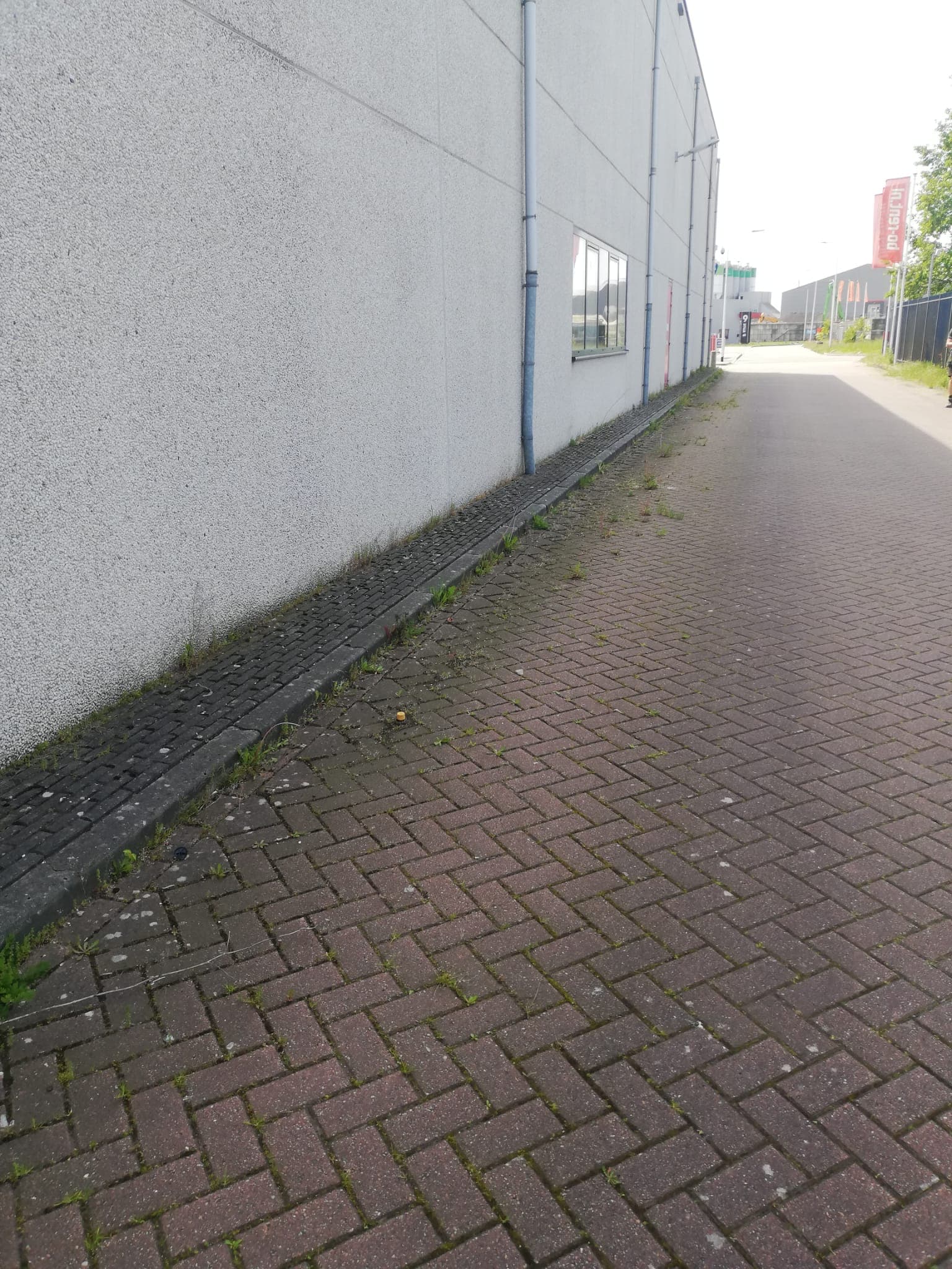 Bedrijventerrein onkruidvrij